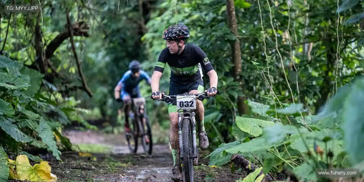 👟 个性周边，品质之选，用热爱武装你的每一次登场！